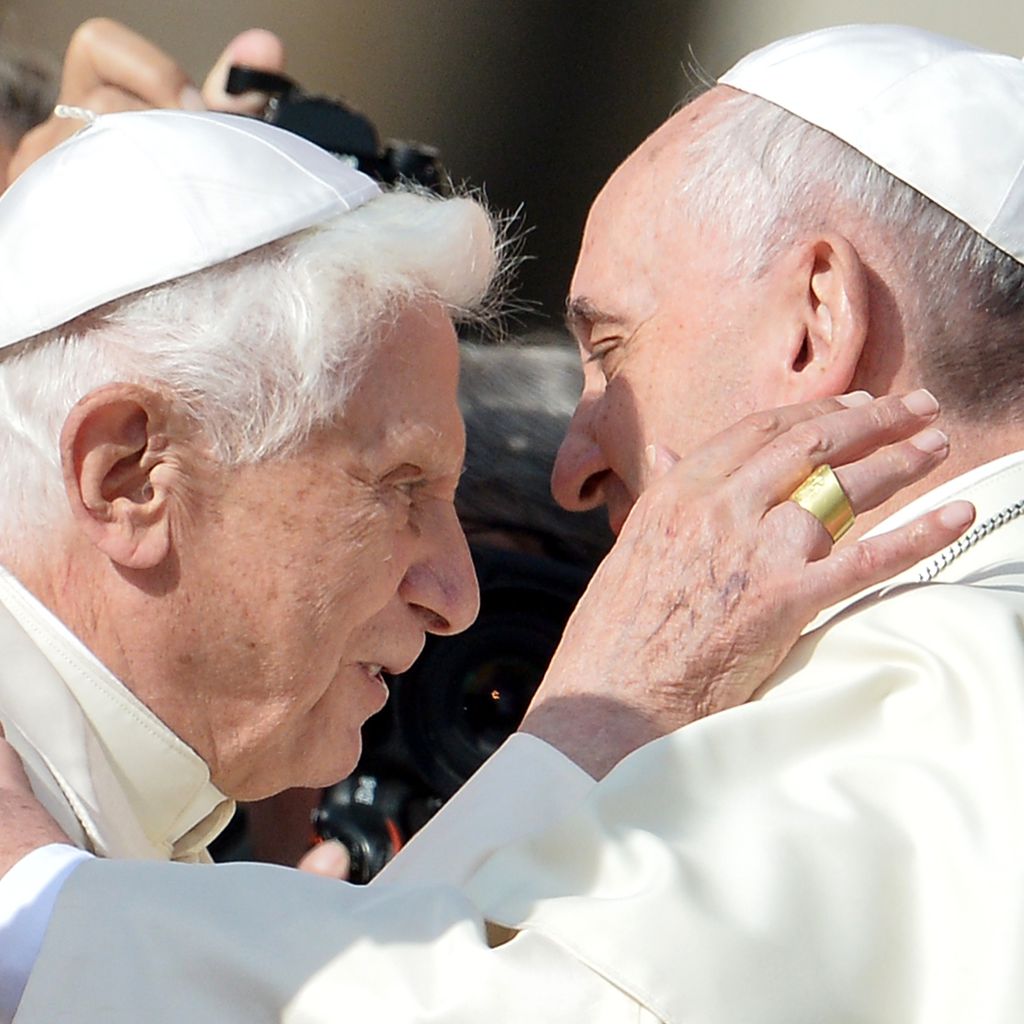 Papst Benedikt XVI. und Papst Franziskus, September 2014