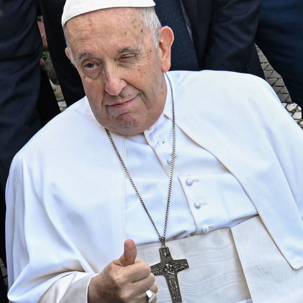 Papst Franziskus nach seiner Darm-OP im Juni 2023