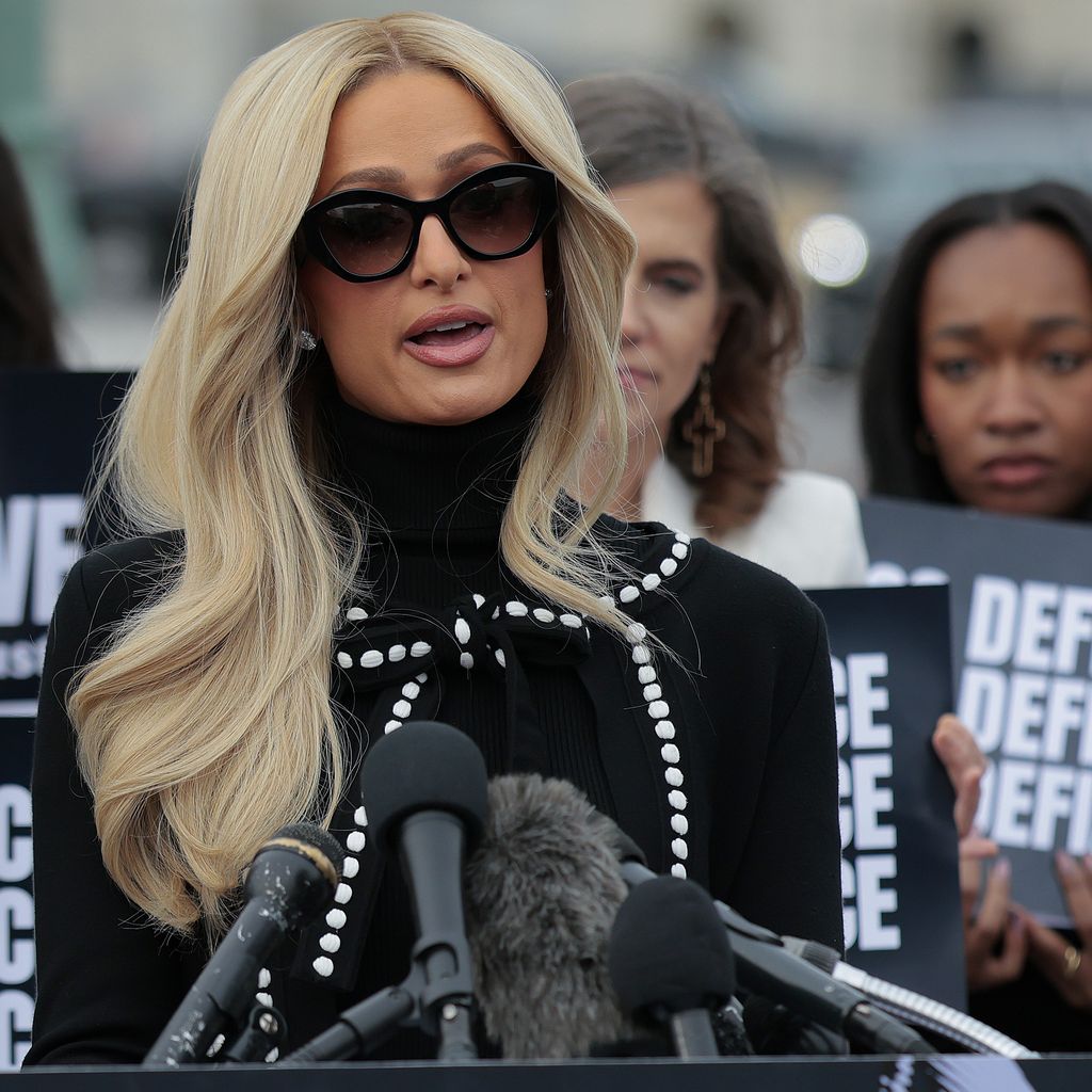 Paris Hilton spricht am US-Kapitol über den parteiübergreifend unterstützten Defiance Act