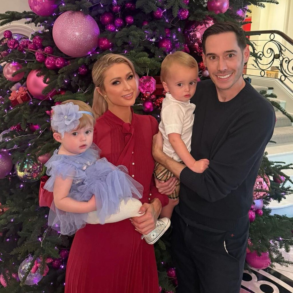 Paris Hilton mit ihrer Familie, 2024