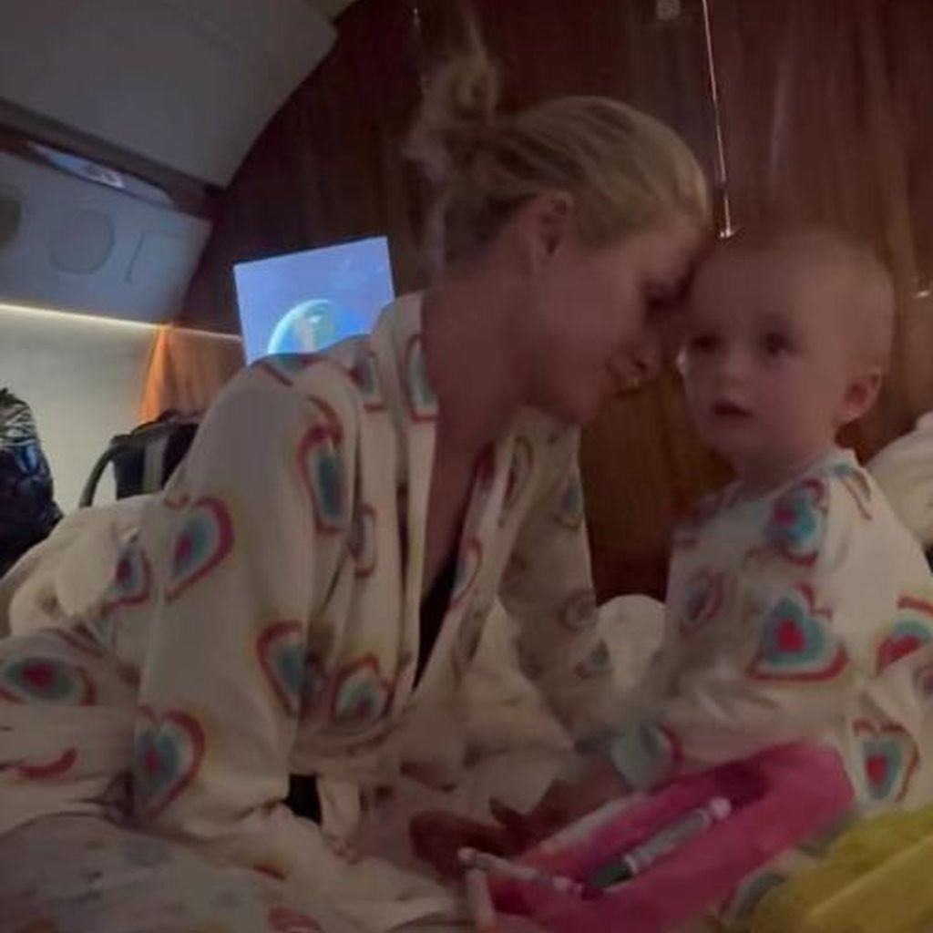 Paris Hilton und Phoenix Barron Hilton Reum, Juli 2024