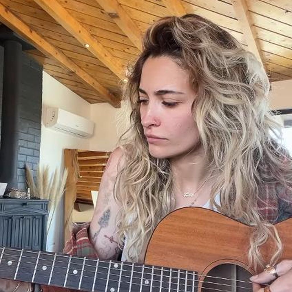 Paris Jackson, Musikerin