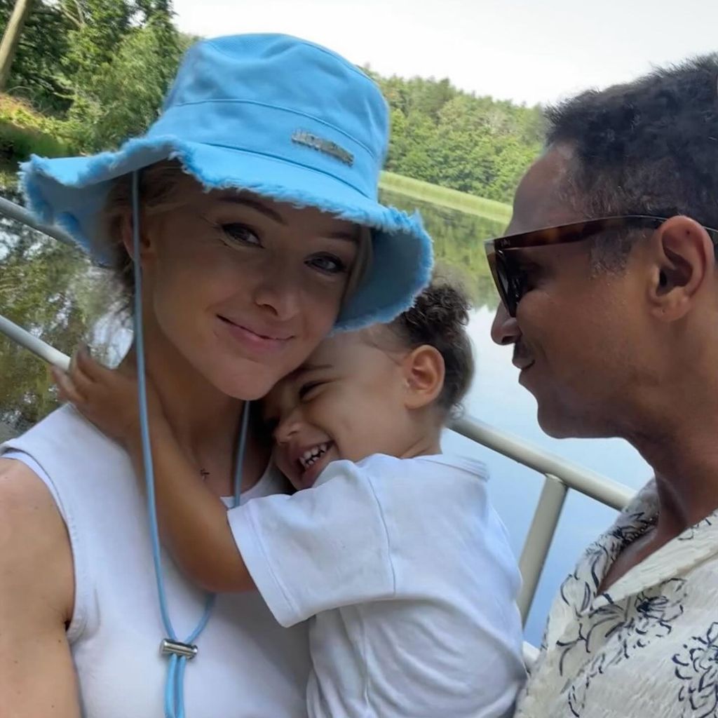 Patrice Aminati, Daniel Aminati und ihre Tochter im Juli 2024