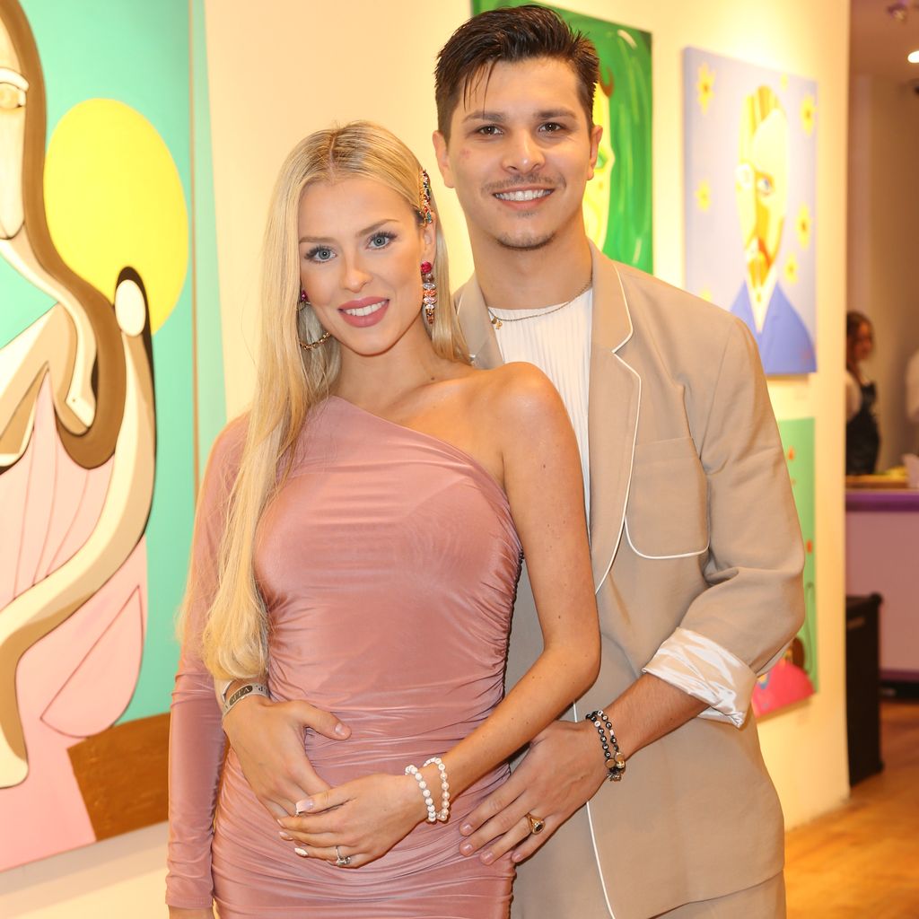 Patricija Belousova mit ihrem Mann Alexandru Ionel im September 2021