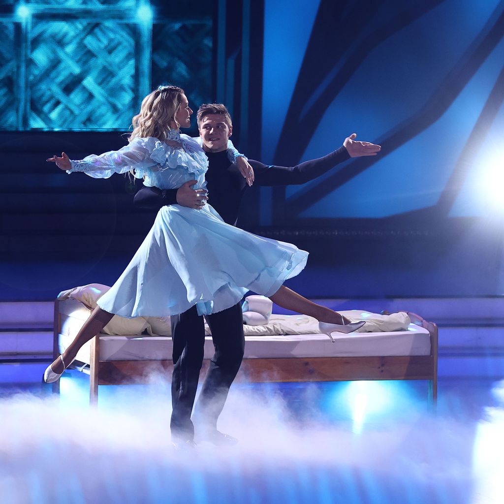 Patricija Belousova und Simon Zachenhuber bei "Let's Dance" 2021