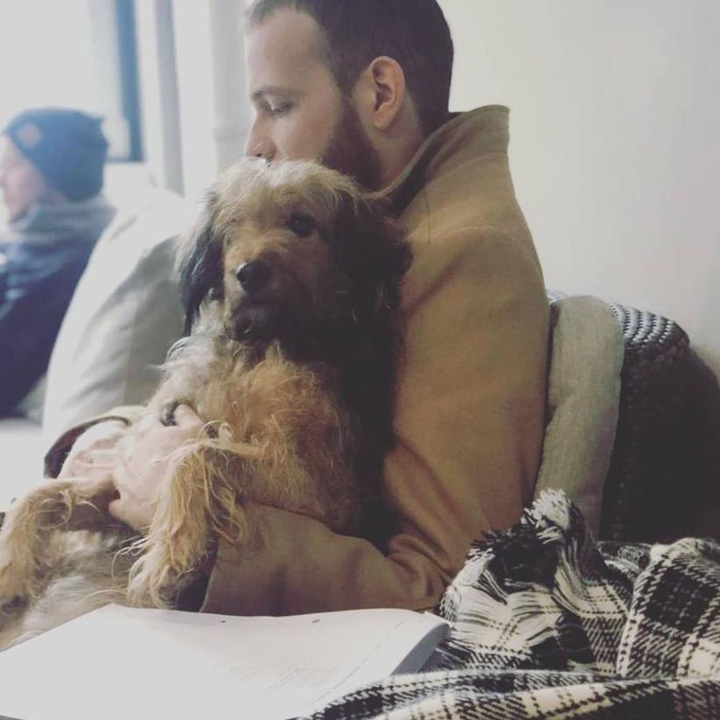 Patrick Müller mit seinem Hund Linka im Dezember 2018