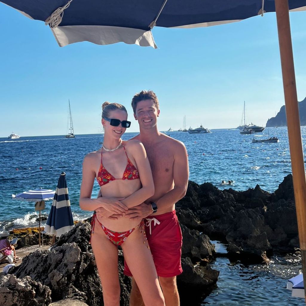 Abby Champion und Patrick Schwarzenegger, Juli 2022