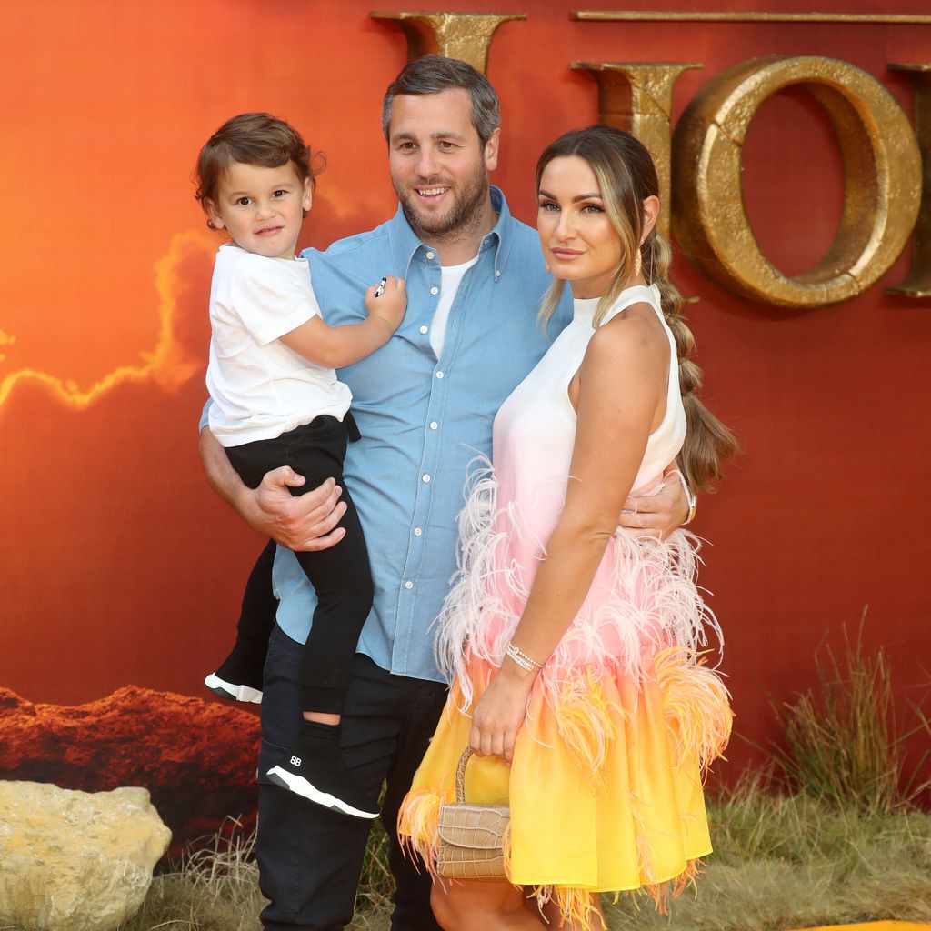 Paul Knightley (m.) und Sam Faiers mit ihrem Sohn