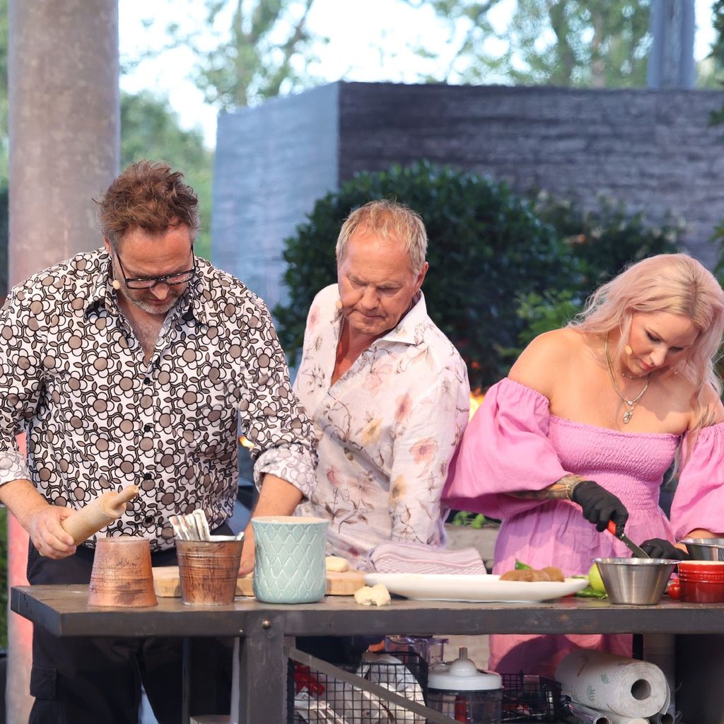Paul Panzer, Uwe Ochsenknecht, Evelyn Weigert beim "Grill den Henssler Sommer-Special"