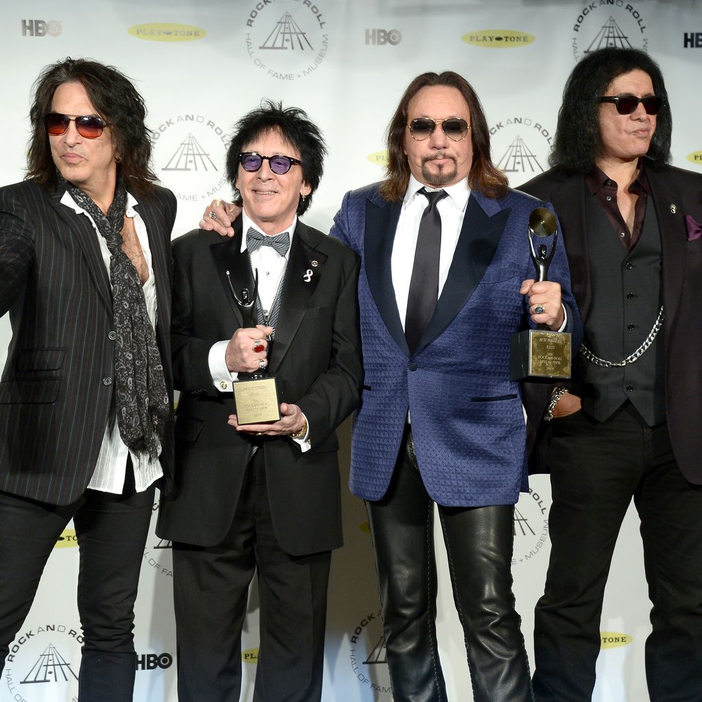 Paul Stanley, Peter Criss, Ace Frehley und Gene Simmons bei der Aufnahmezeremonie in die Rock and Roll Hall of Fame, 2014
