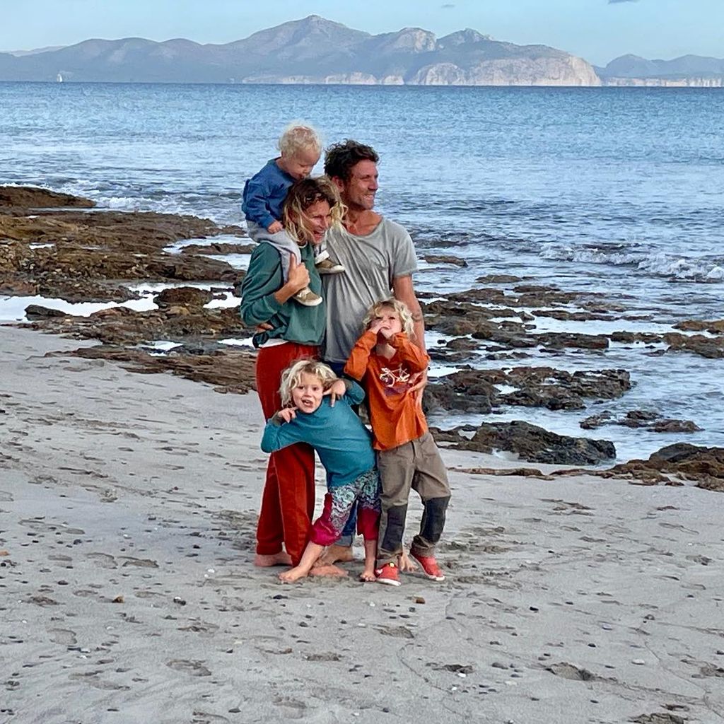 Peer und Janni Kusmagk mit ihren Kindern