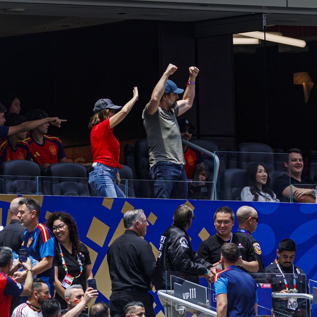 Penélope Cruz und Javier Bardem jubeln beim WM-Spiel Spanien gegen Österreich in Inglewood, Juli 2026
