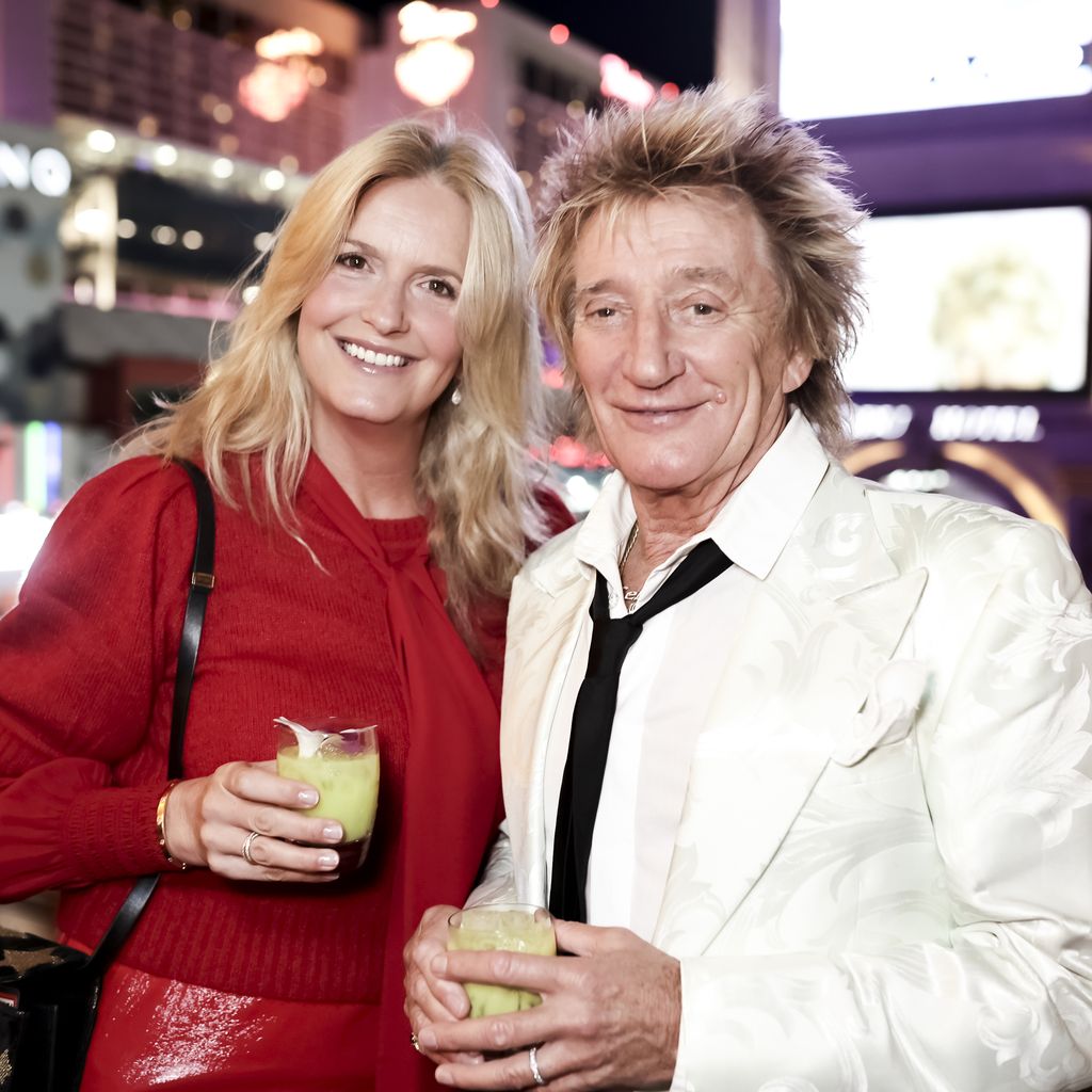 Penny Lancaster und Rod Stewart im November 2023