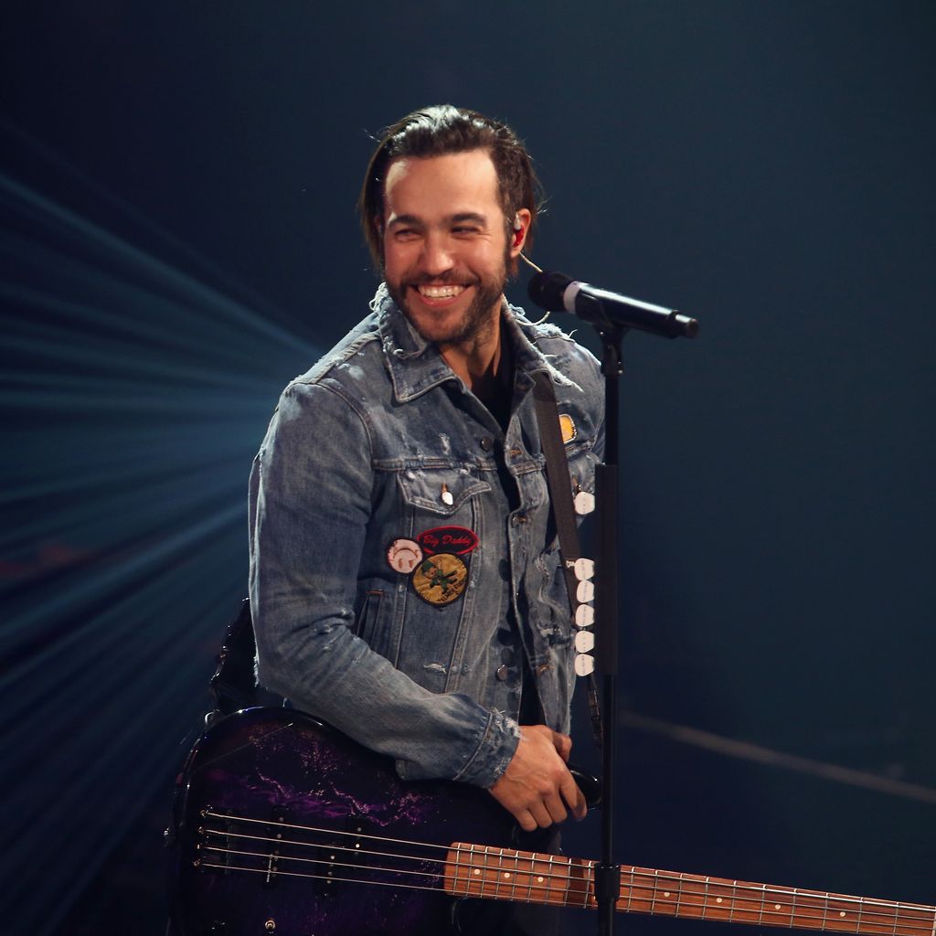 Pete Wentz bei einem Konzert von Fall Out Boy