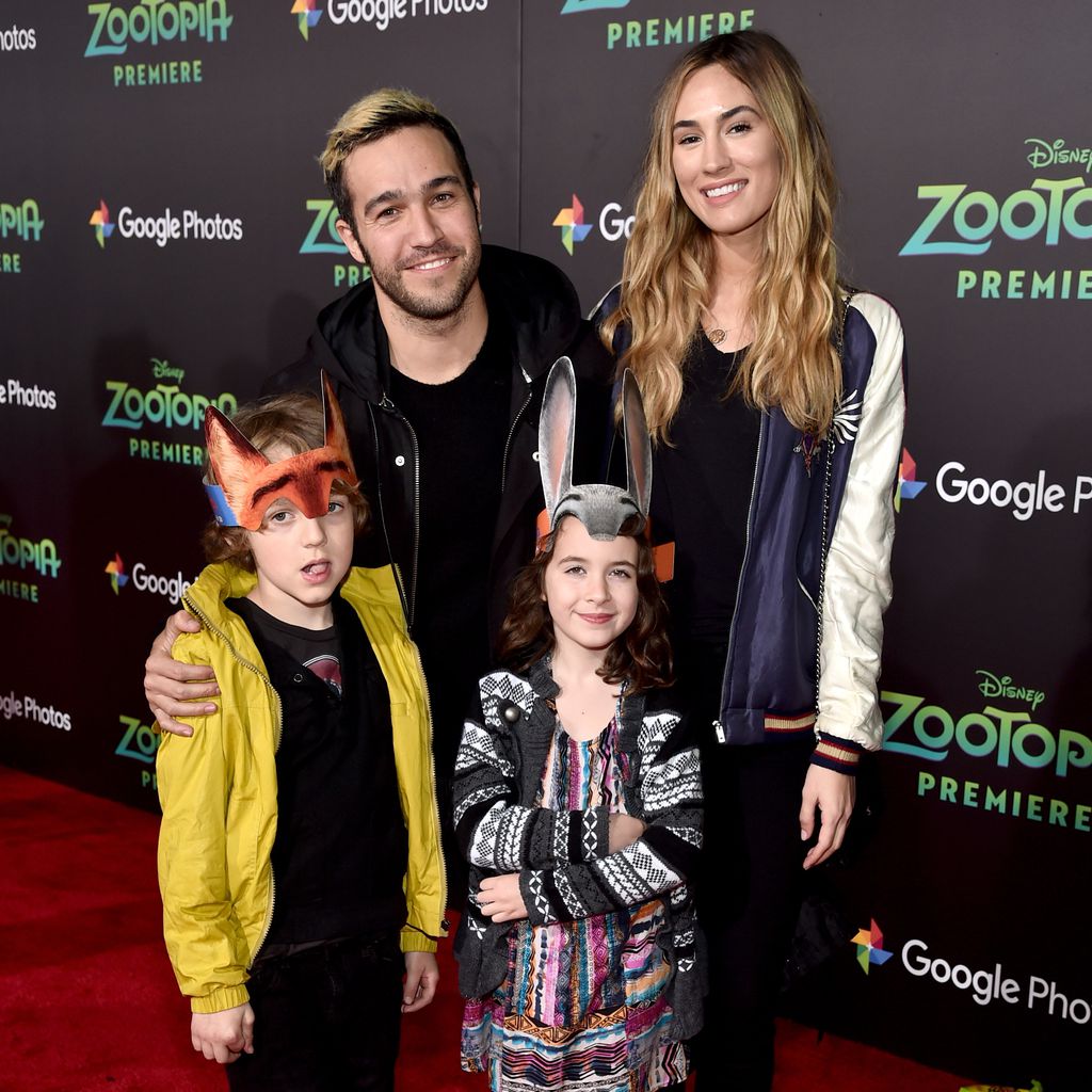 Pete Wentz mit seiner Frau Meagan Camper und seinen Söhnen Bronx und Saint