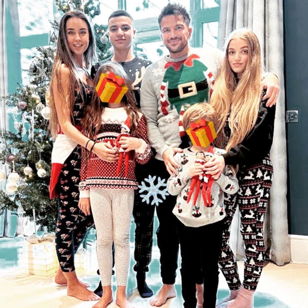 Peter Andre mit seiner Familie im Dezember 2022
