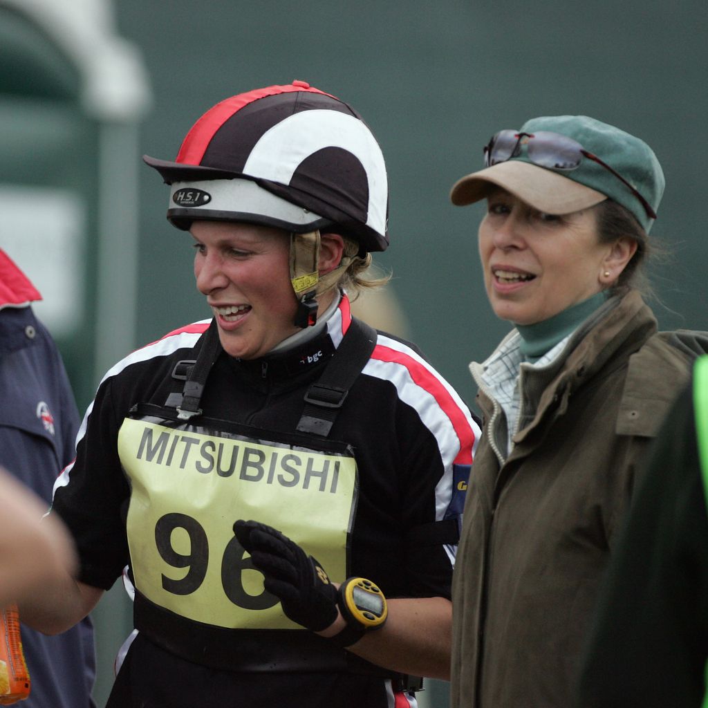 Peter Phillips, Zara Tindall und Prinzessin Anne im Mai 2008
