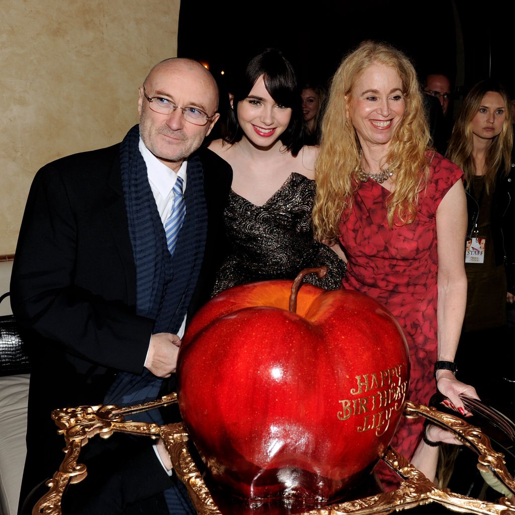 Phil Collins mit Tochter Lily Collins und Ex-Frau Jill Tavelman, 2012