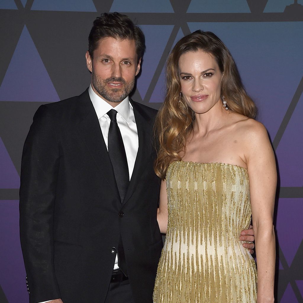 Philip Schneider und Hilary Swank im November 2018 in Kalifornien