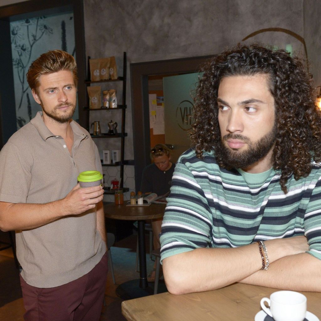 Philip (Jörn Schlönvoigt) und Noah (Zeyin Aly) in einer GZSZ-Szene