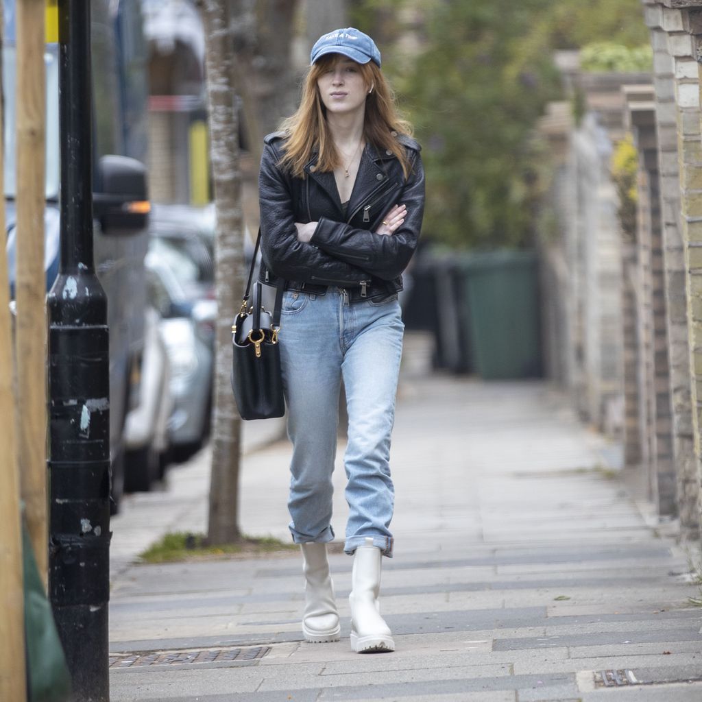 Phoebe Dynevor, Schauspielerin