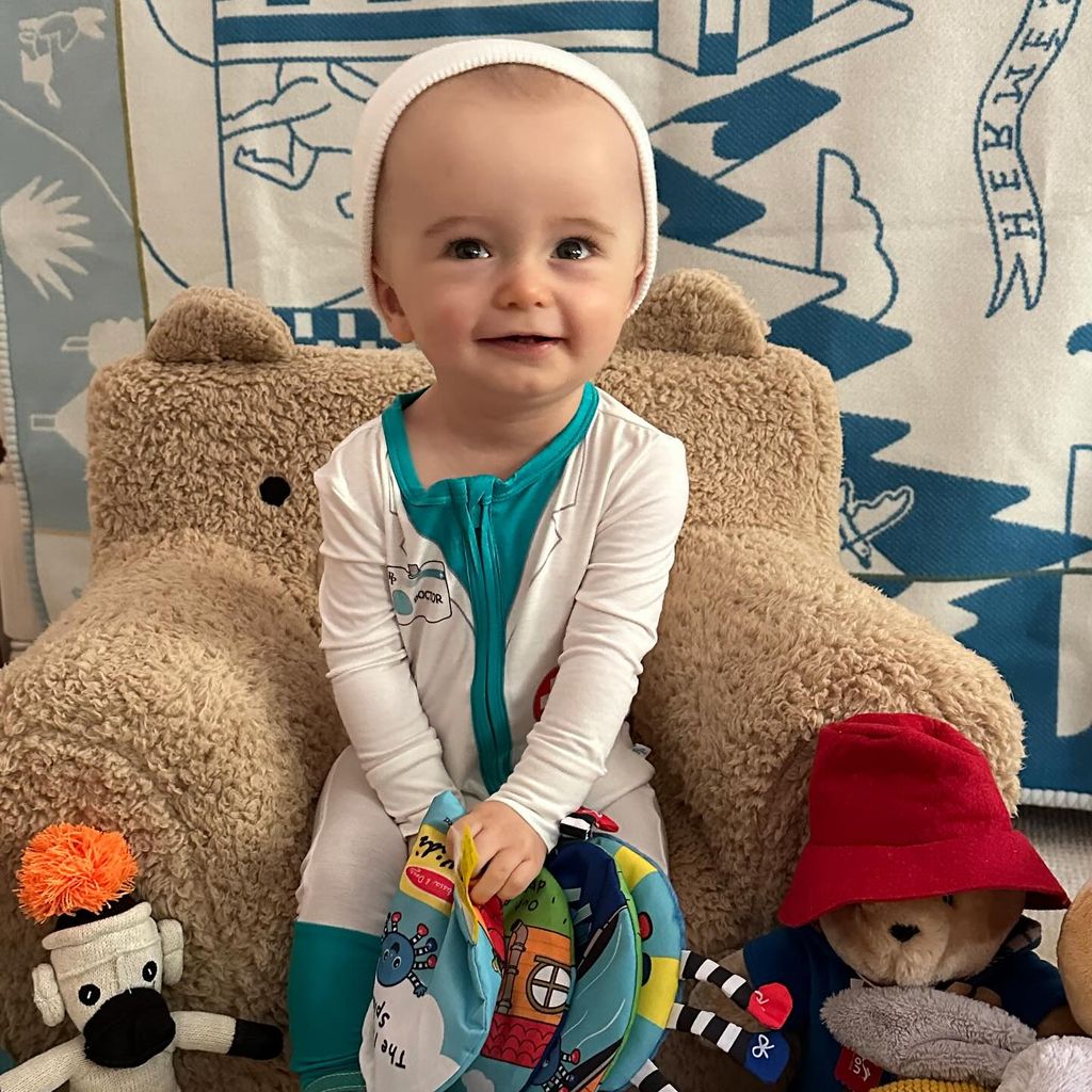 Phoenix Barron Hilton Reum, Paris Hiltons Sohn