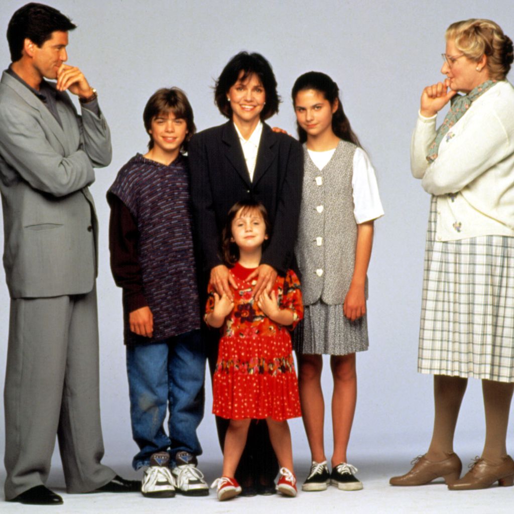 Pierce Brosnan, Matthew Lawrence, Sally Field, Mara Wilson, Lisa Jakub und Robin Williams
