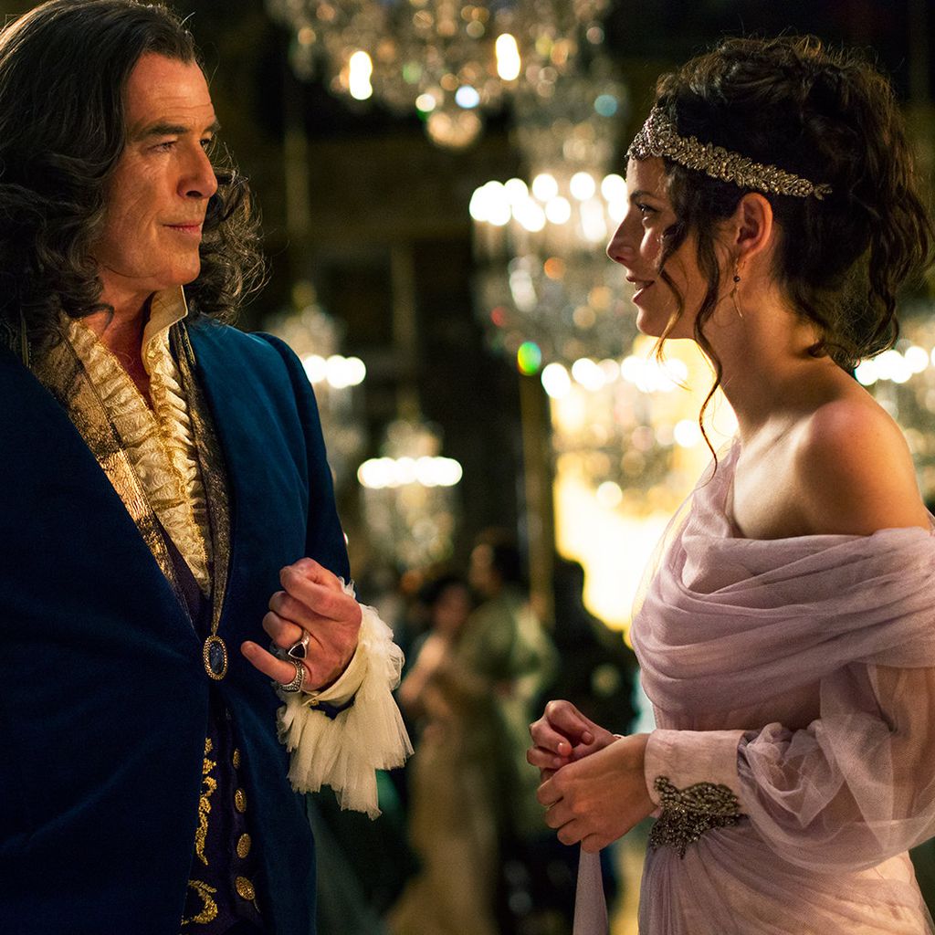 Pierce Brosnan und Kaya Scodelario in "The King's Daughter"