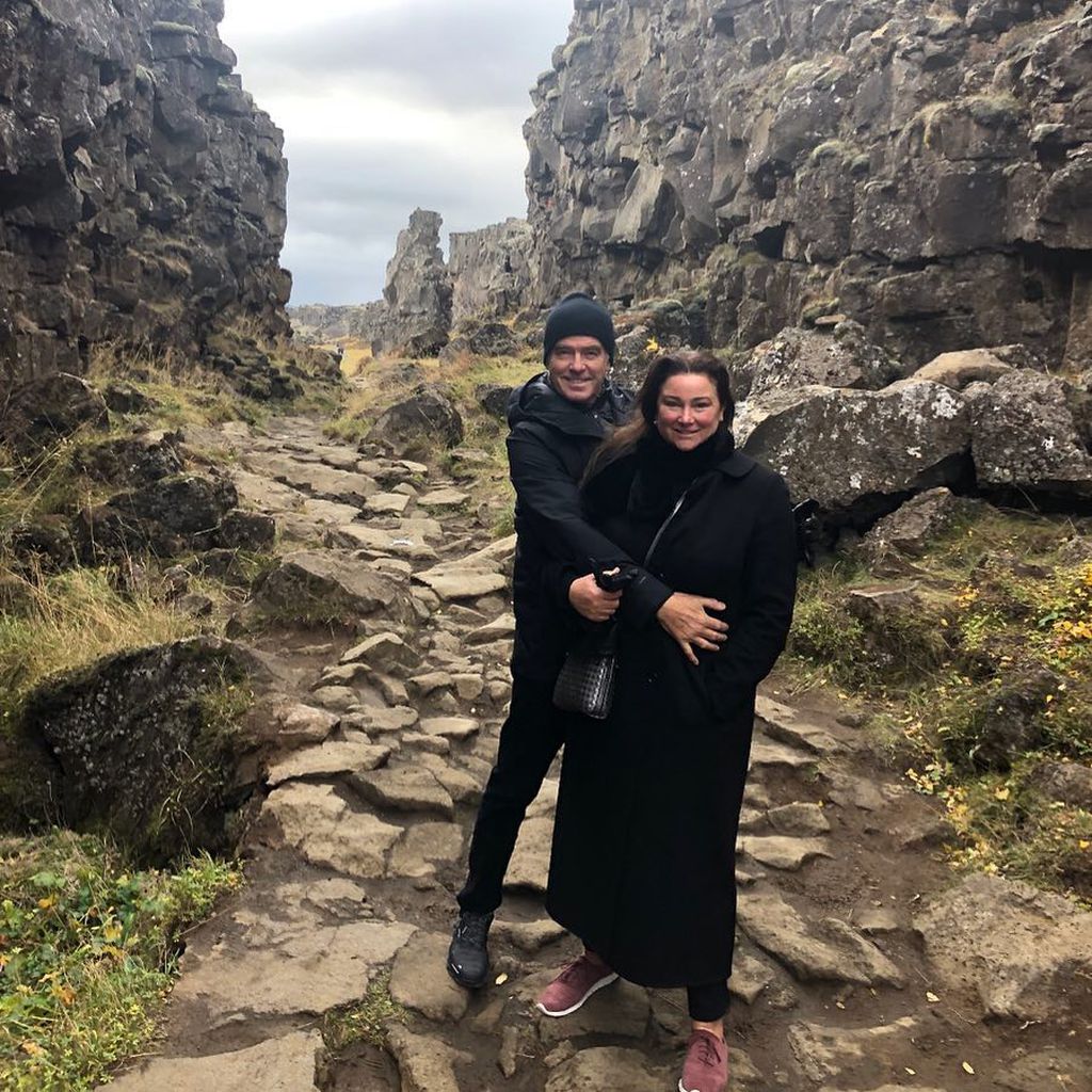 Pierce Brosnan und Keely Shaye Smith im Oktober 2019