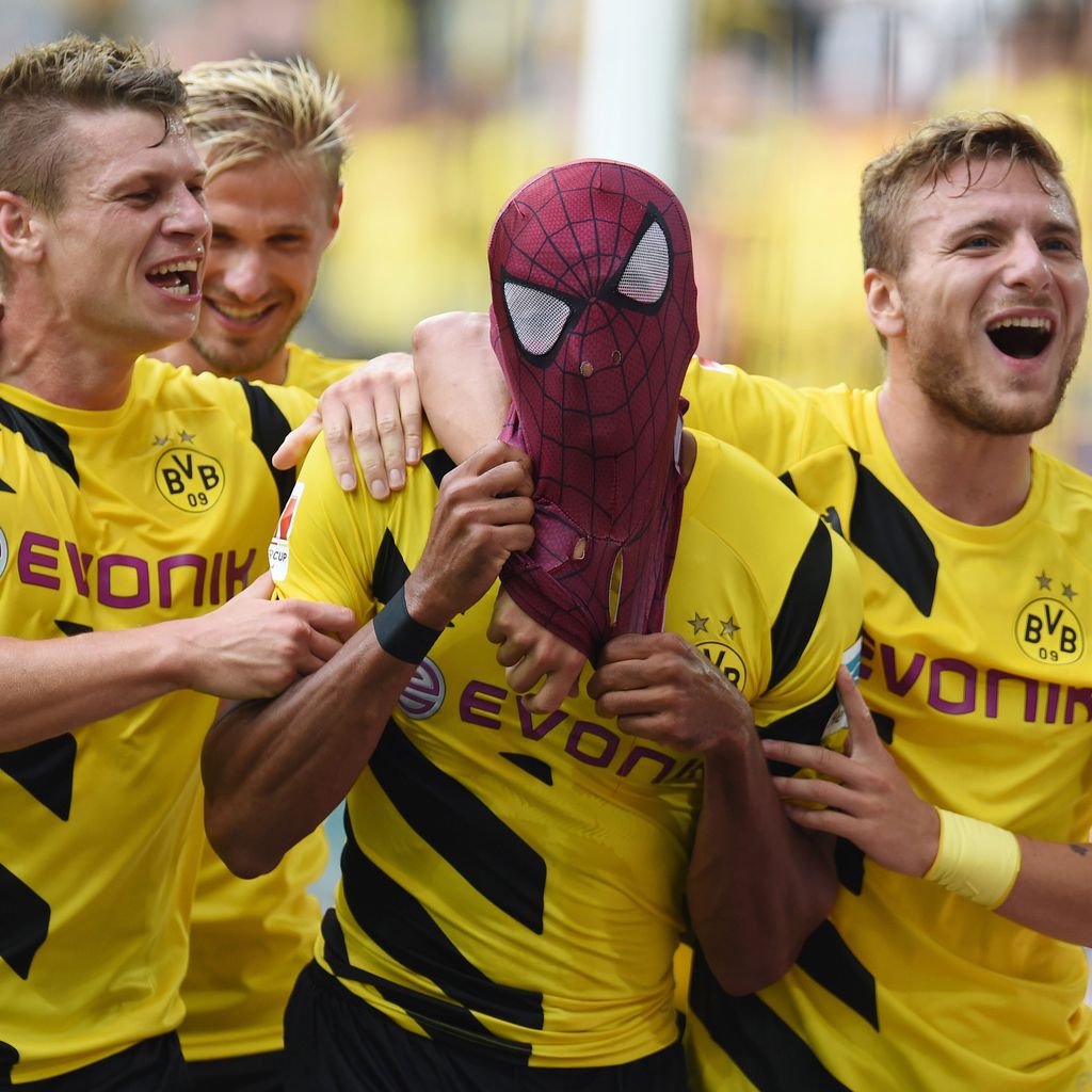 Pierre-Emerick Aubameyang mit Spidermanmaske