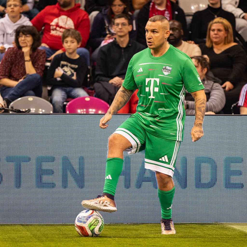 Pietro Lombardi beim Telekom Star Kick 2025 im Telekom Dome in Bonn
