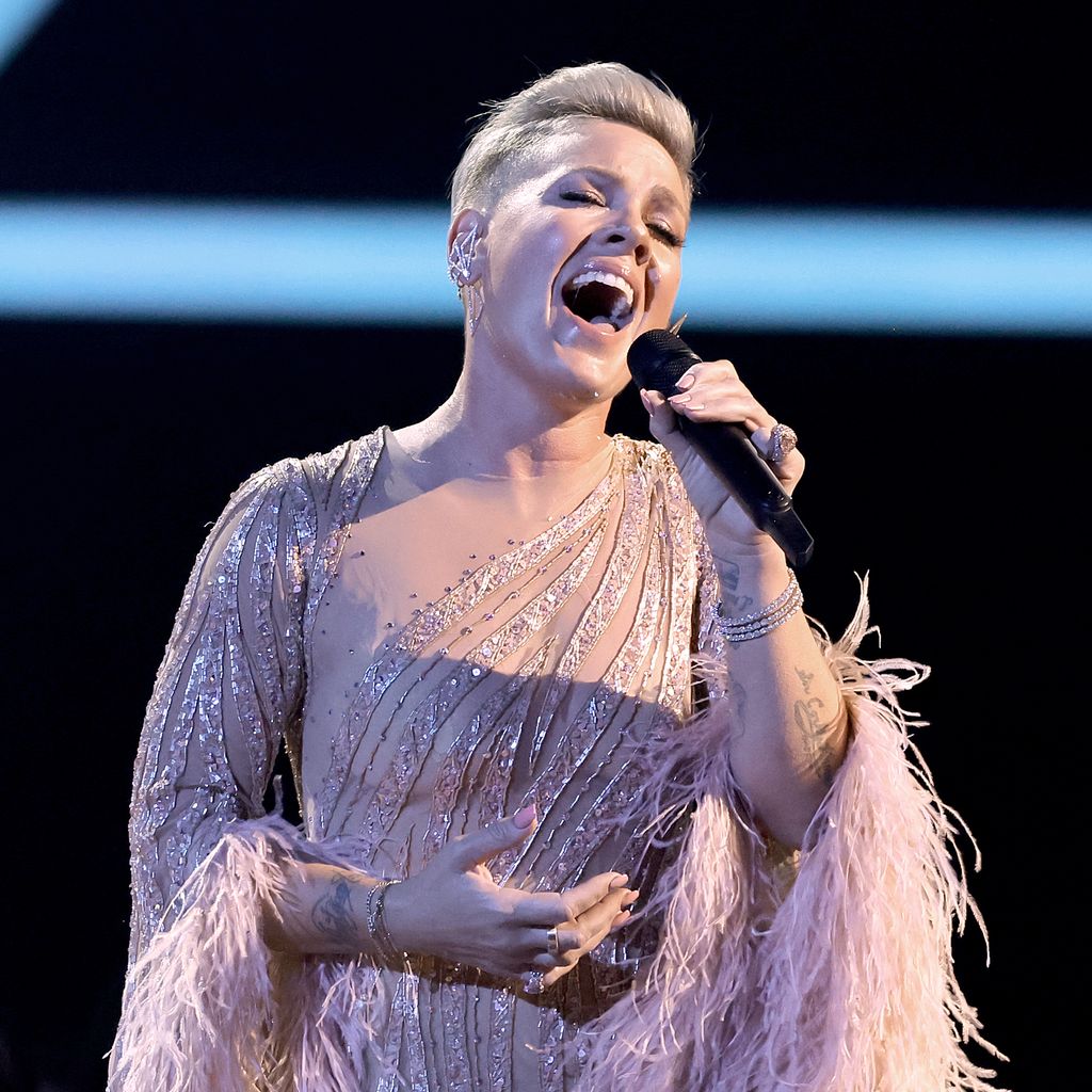 Pink im November 2022