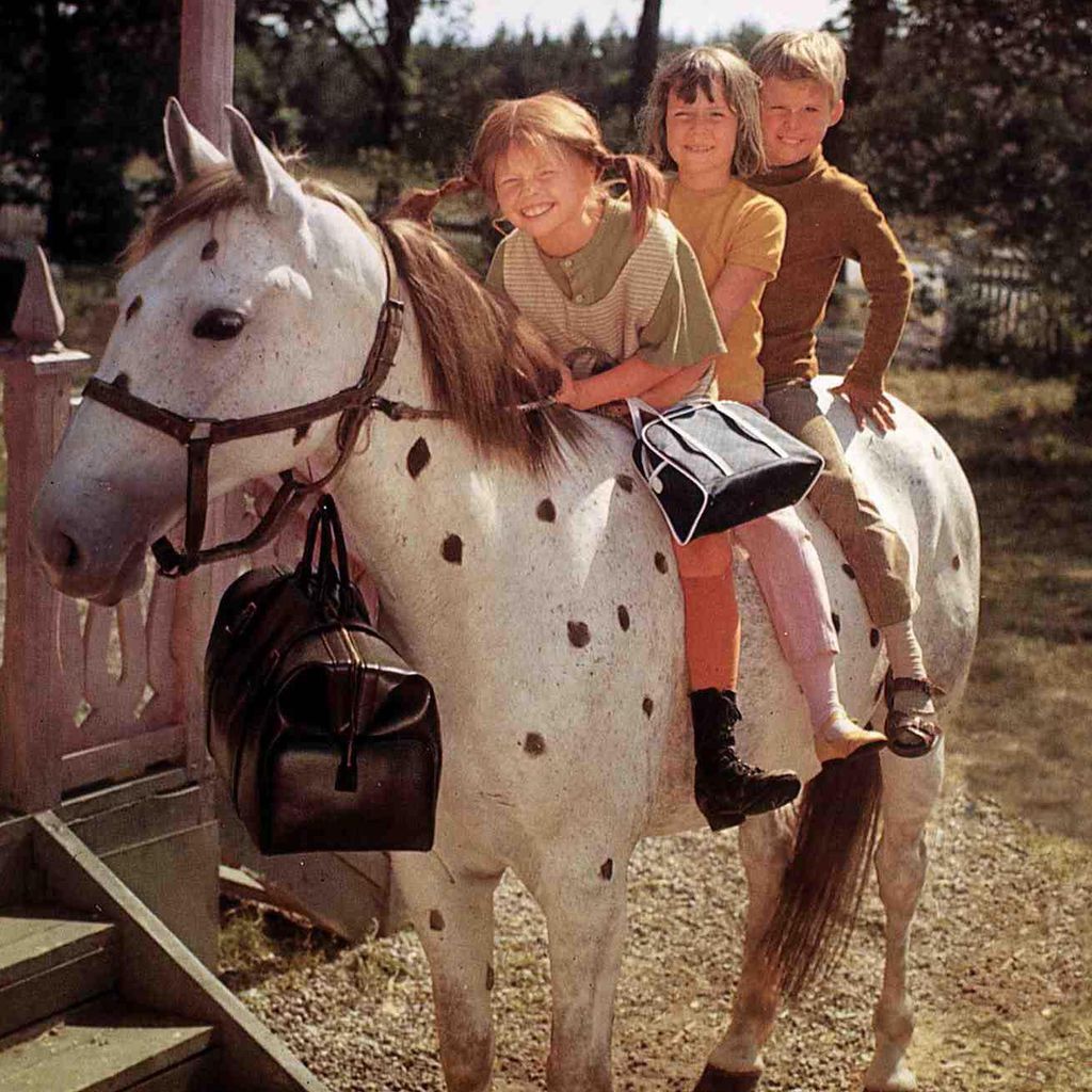 Pippi Langstrumpf, Annika und Tommy auf dem Pferd Kleiner Onkel