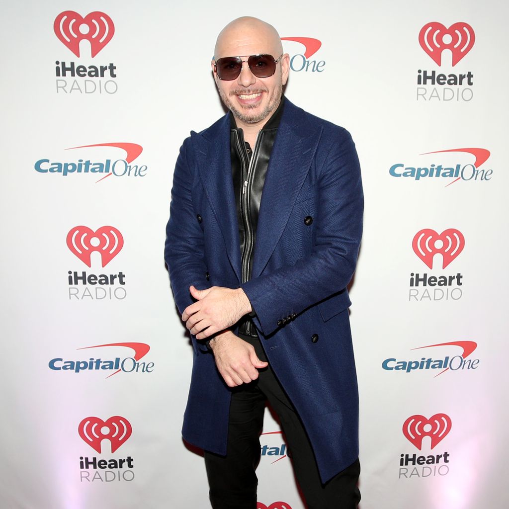 Pitbull, Dezember 2021