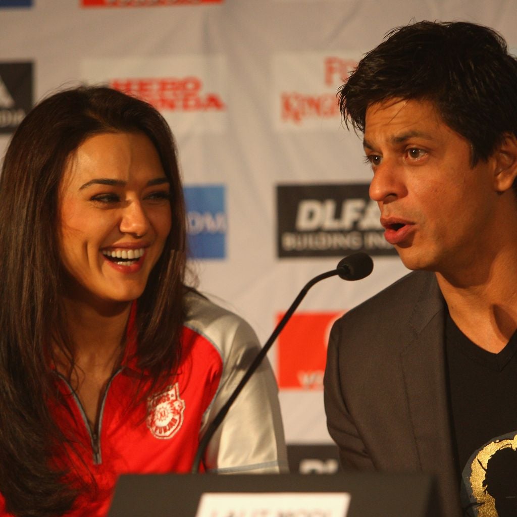 Preity Zinta und Shah Rukh Khan bei einer Pressekonferenz in Kapstadt, 16. April 2009