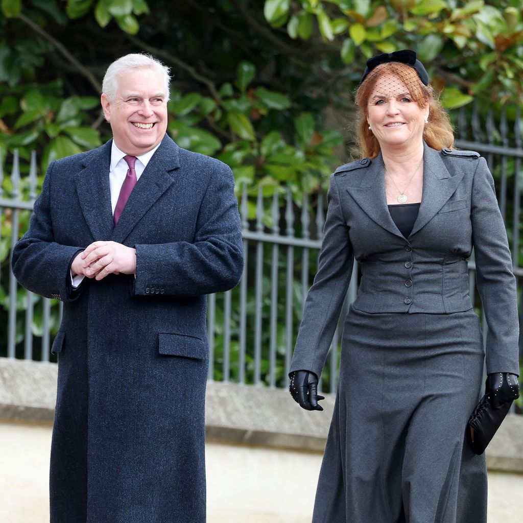 Prinz Andrew und Sarah, Duchess of York, beim Dankgottesdienst für König Konstantin in der St.-Georgs-Kapelle in Windsor