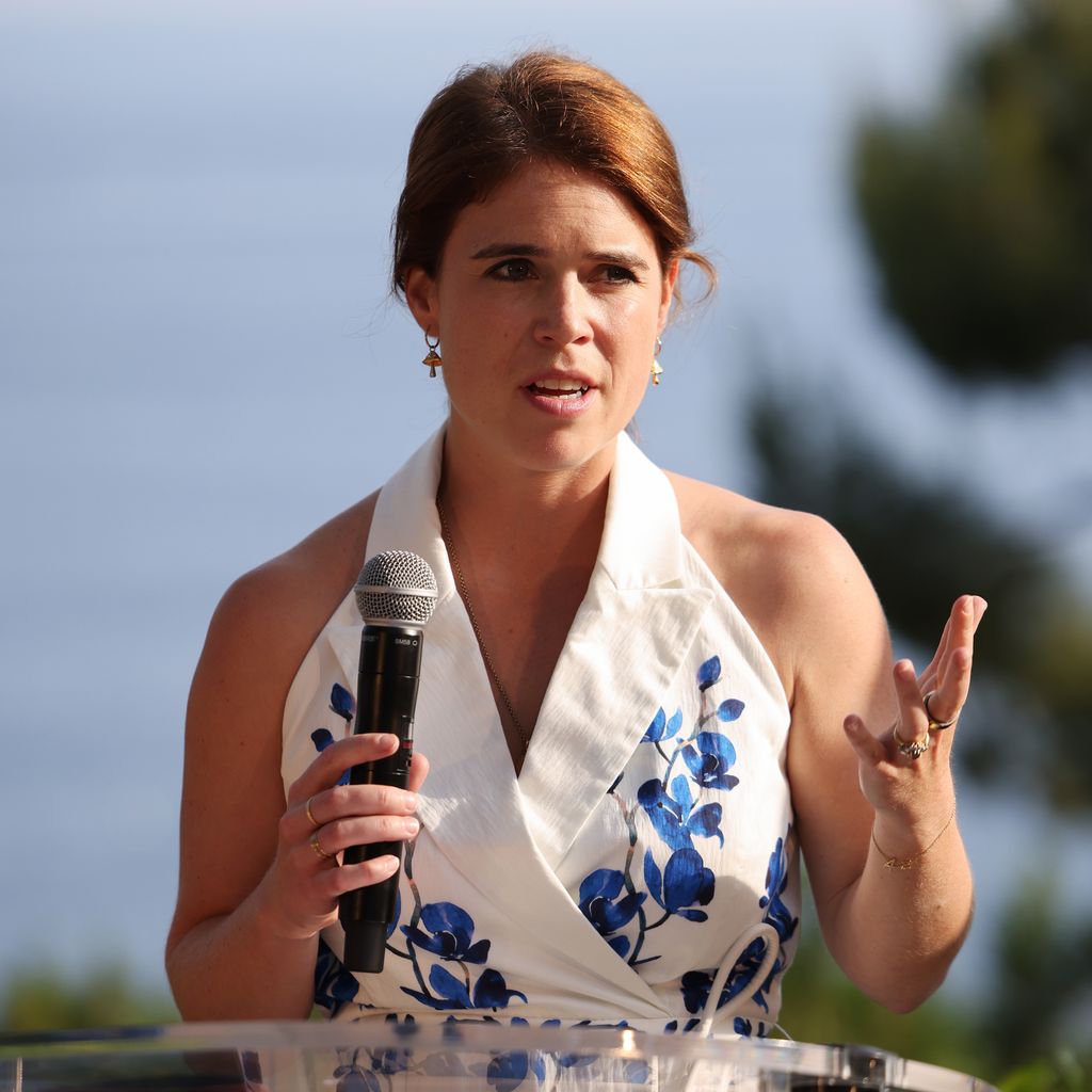 Princess Eugenie spricht bei der Eröffnung von "Thirty Six For Coral" in Nizza, 12. Juni 2025