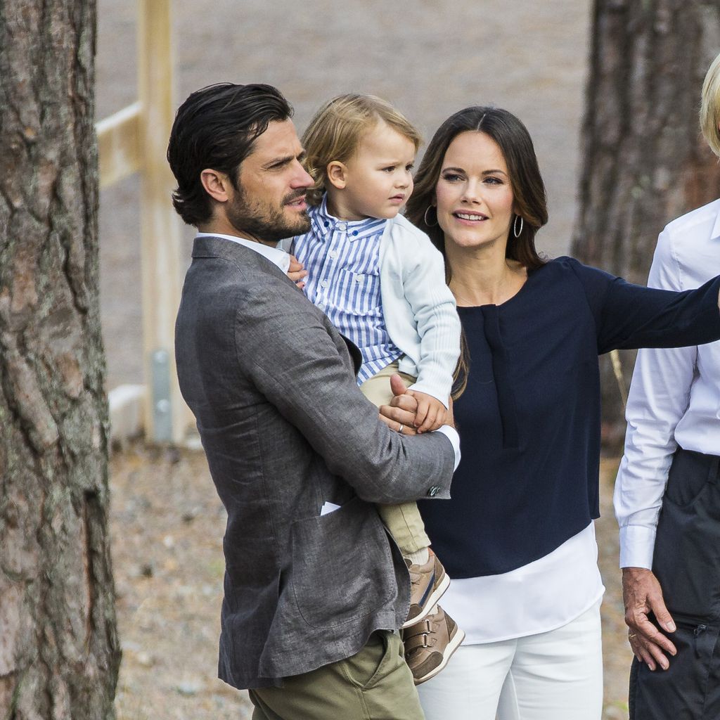 Prinz Carl Philip, Prinz Alexander und Prinzessin Sofia von Schweden im Nynäs Naturreservat