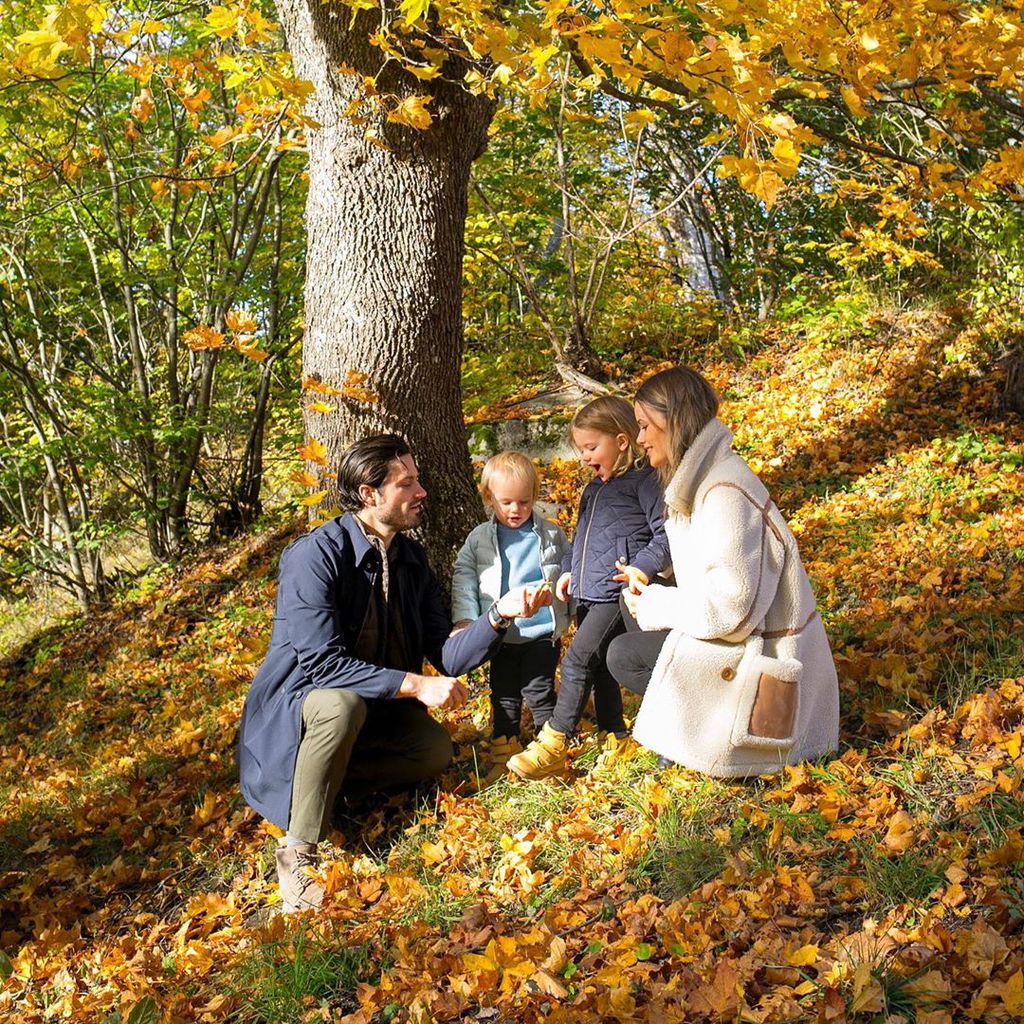 Prinz Carl Philip von Schweden mit seiner Familie