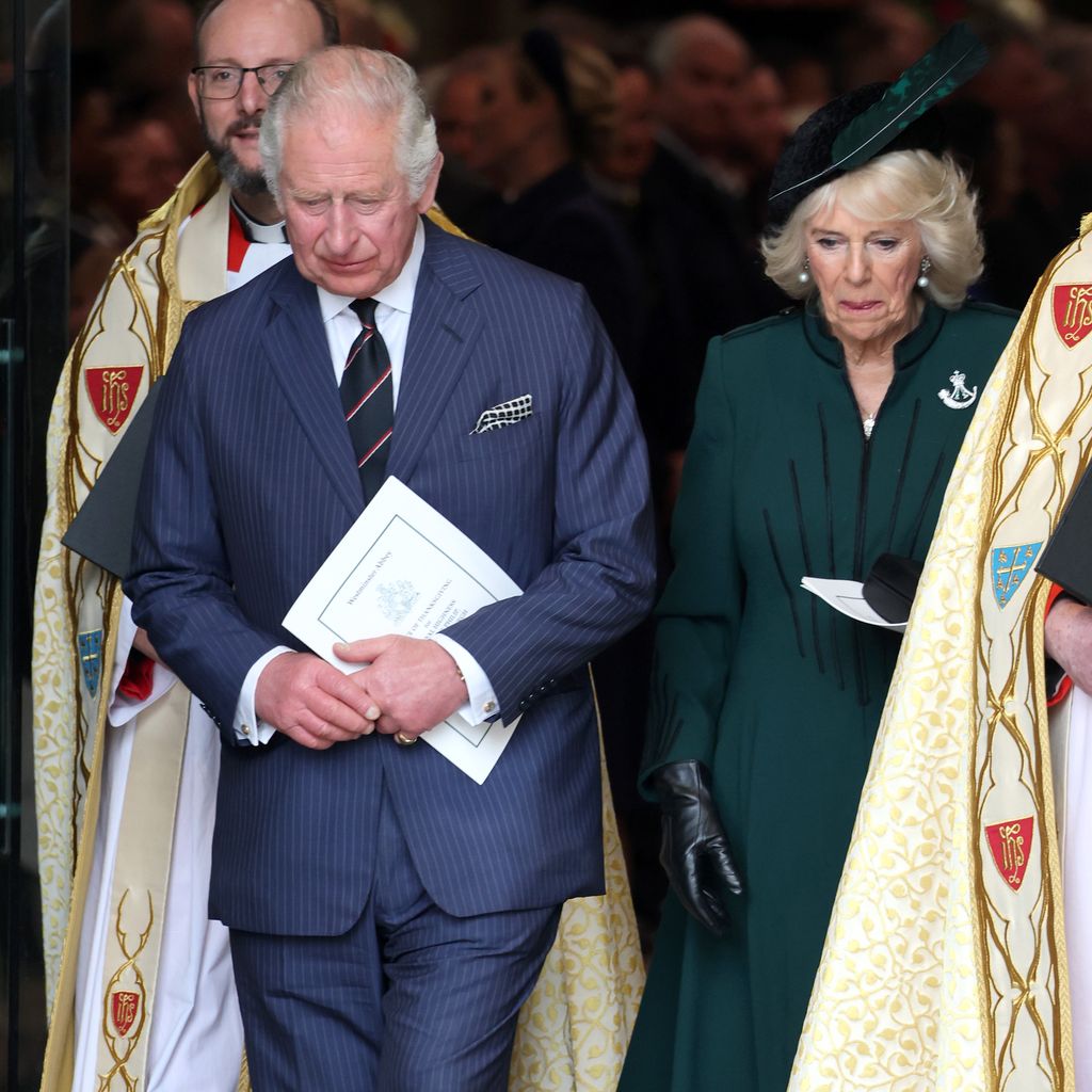 Prinz Charles und Camilla Parker Bowles bei Prinz Philips Gedenkgottesdienst im März 2022