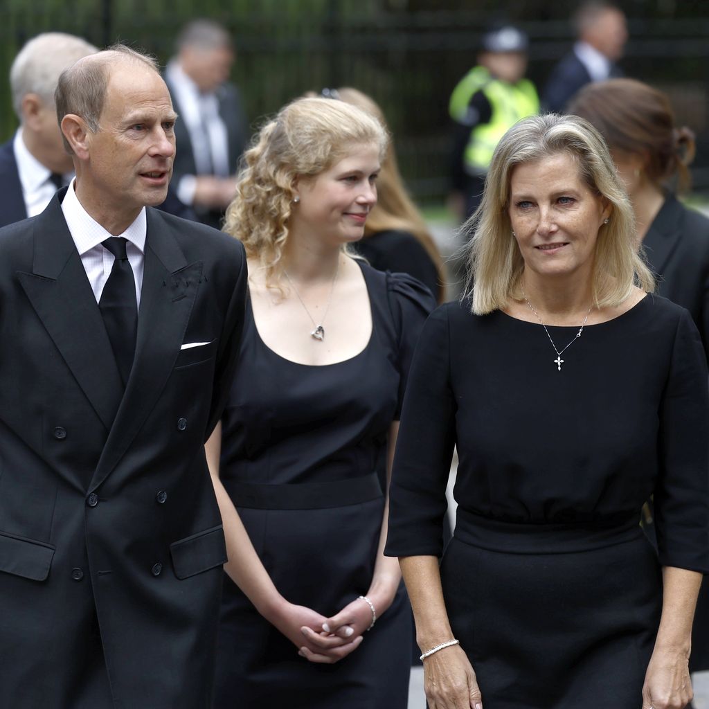 Prinz Edward, Lady Louise Windsor und Sophie Wessex bei den Trauerfeierlichkeiten für die Queen