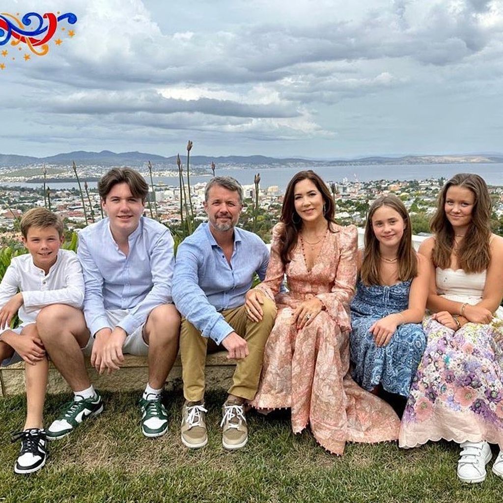 Prinz Frederik und Prinzessin Mary mit ihren Kindern Vincent, Christian, Josephine und Isabella