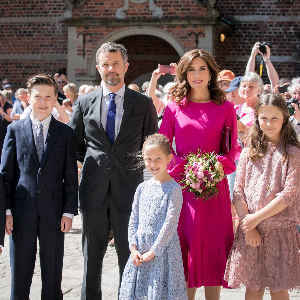 Prinz Frederik von Dänemark mit seiner Familie