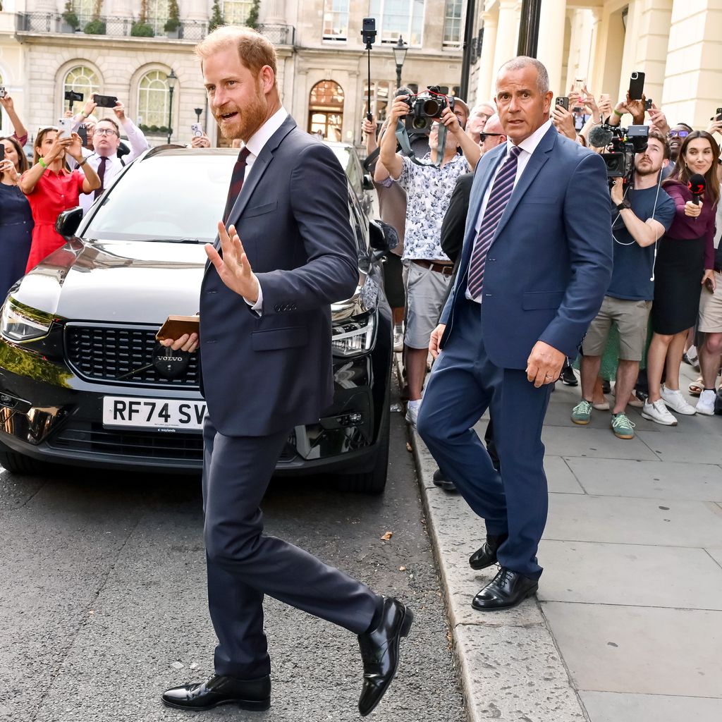 Prinz Harry verlässt die Veranstaltung der Invictus Games Foundation bei Chatham House in London