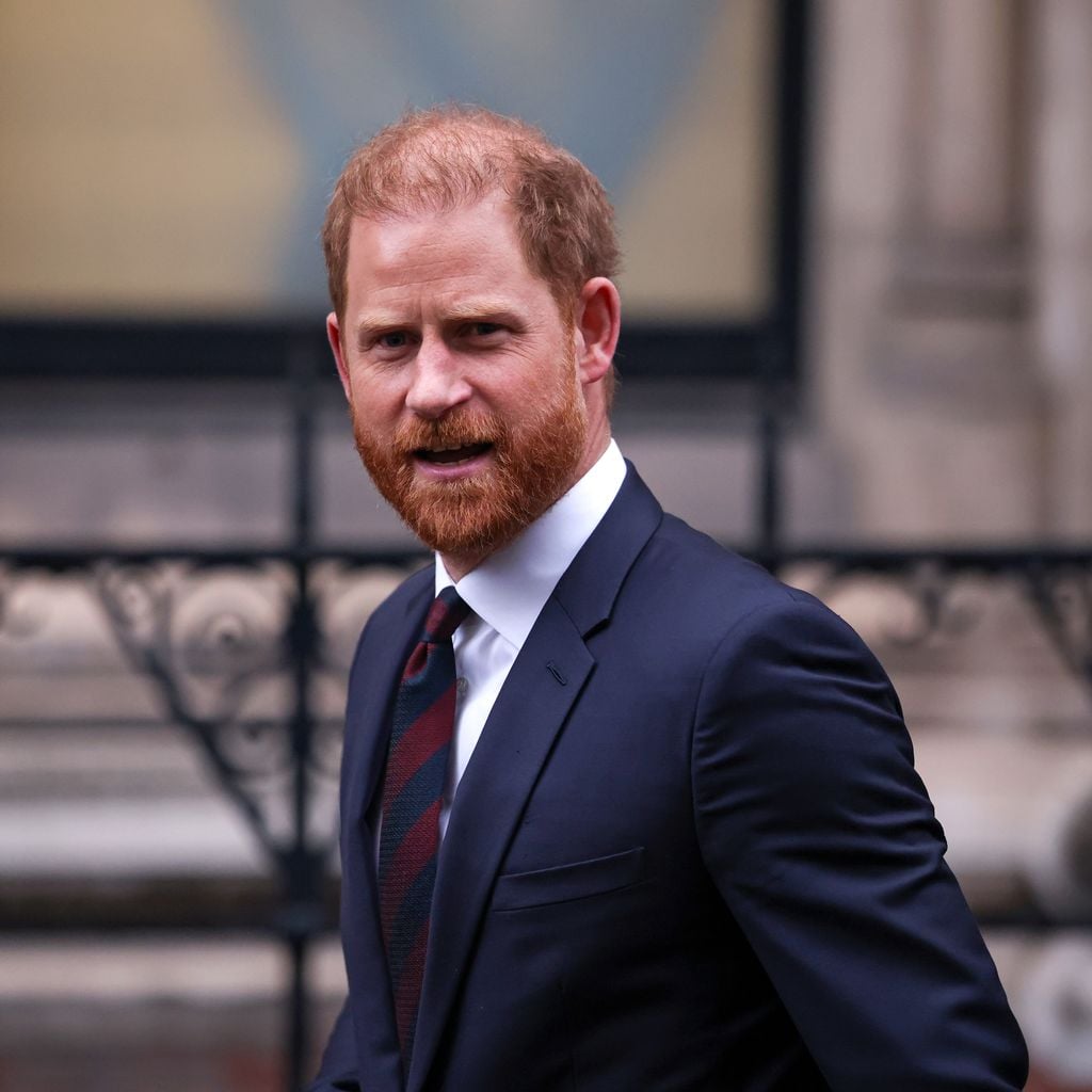 Prinz Harry verlässt das Royal Courts of Justice in London