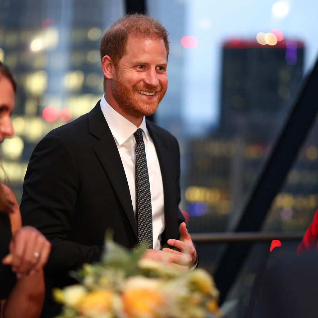 Prinz Harry strahlt beim Empfang von "Invictus Horizons" in London, 2025