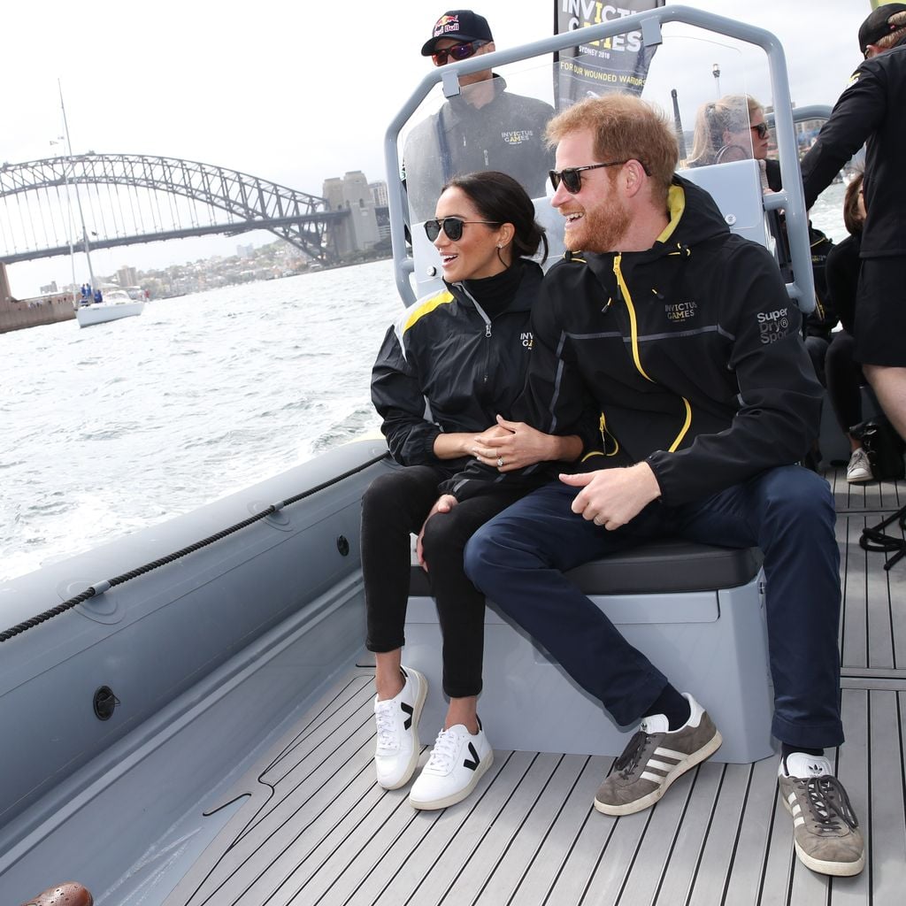 Prinz Harry und Meghan blicken während der Invictus Games 2018 über den Sydney Harbour