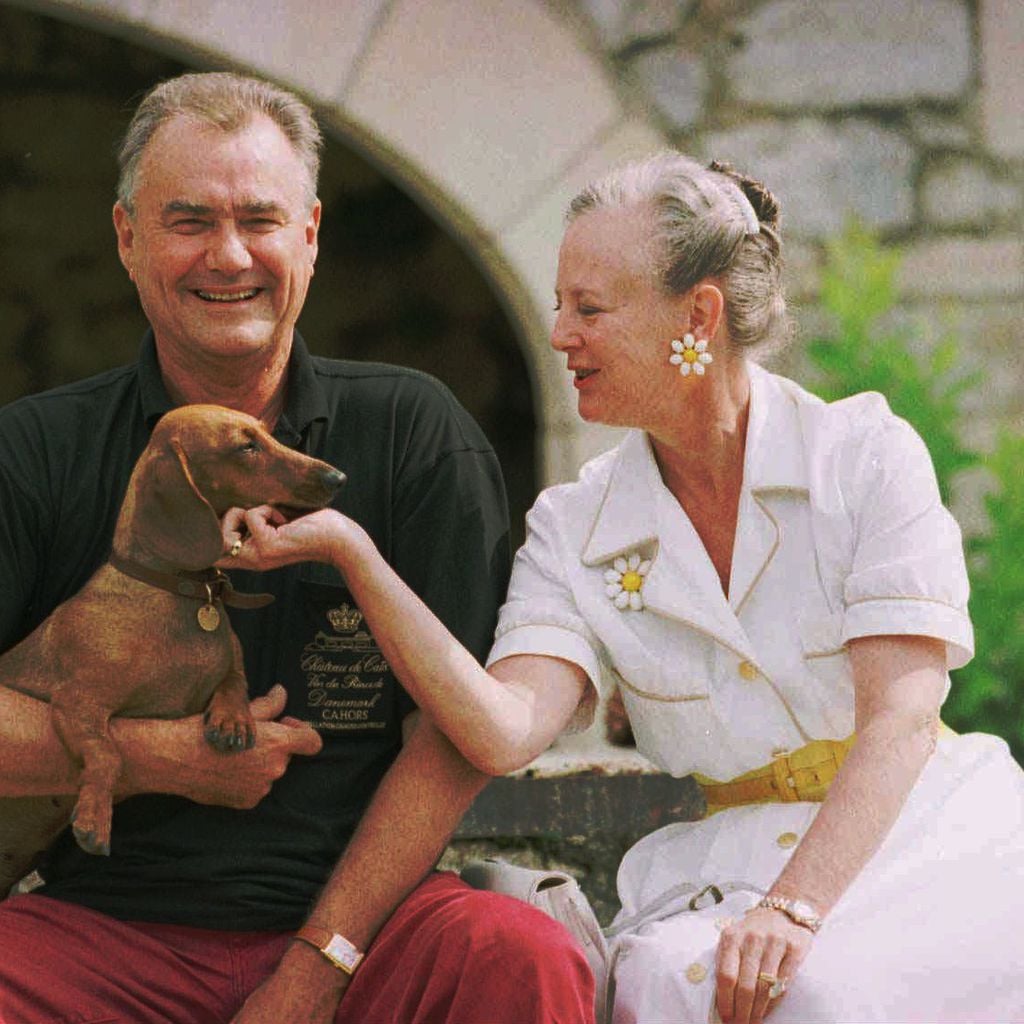 Prinz Henrik und Margrethe von Dänemark mit Dackel