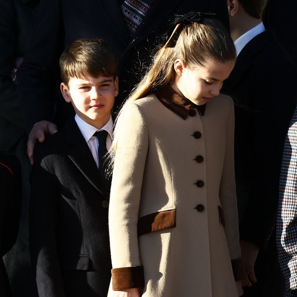 Prinz Louis von Wales und Prinzessin Charlotte von Wales nach dem Weihnachtsgottesdienst in Sandringham