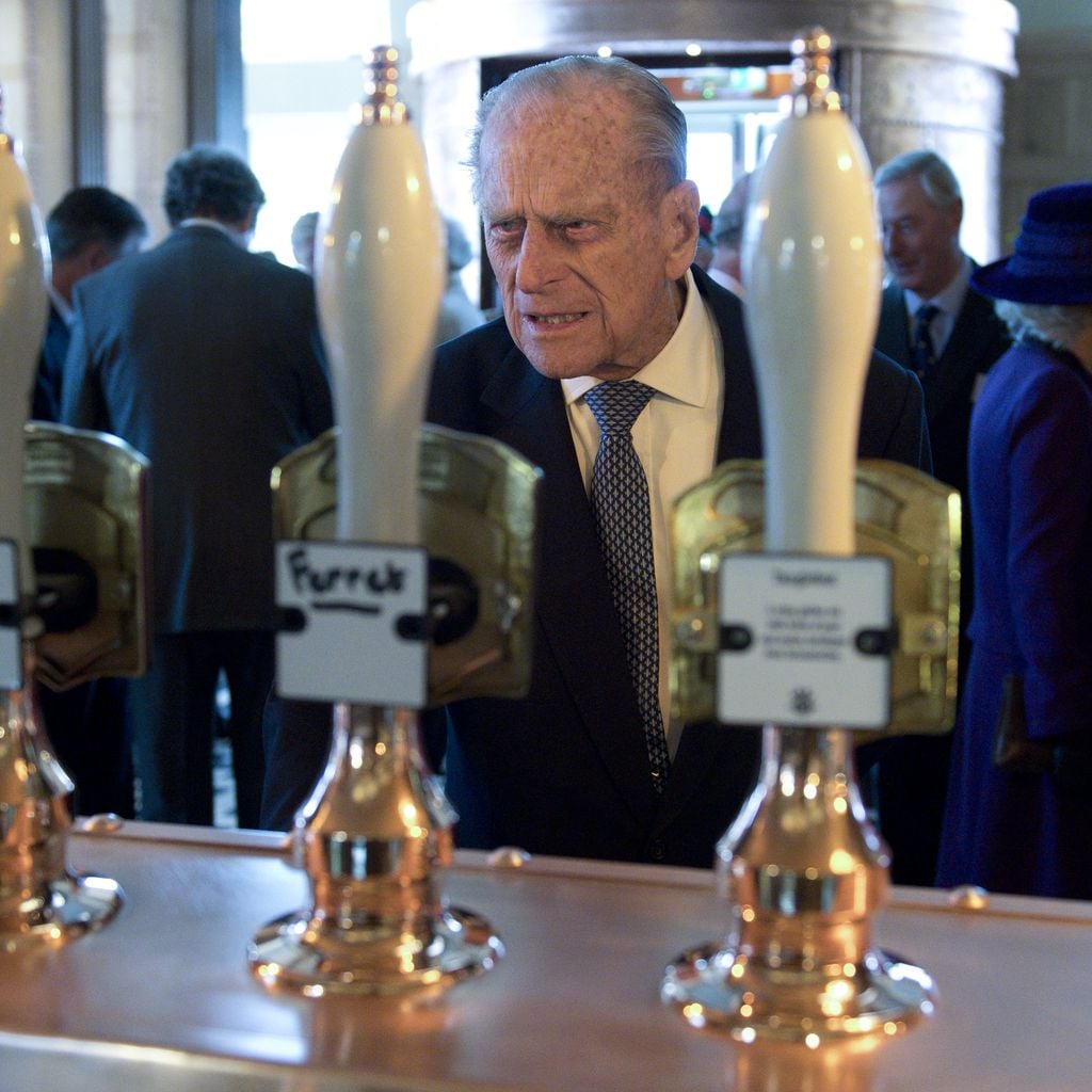 Prinz Philip im Pub Duchess of Cornwall in Poundbury, 22016